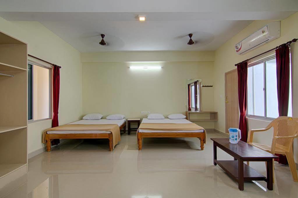 Hotel Ganesh Residency Pondicherry Esterno foto